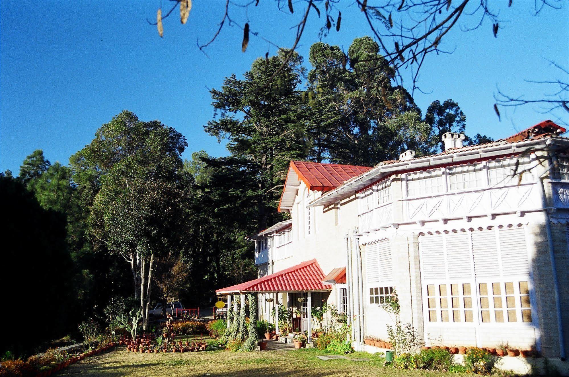 Hotel Chevron Rosemount Ranikhet Exterior foto